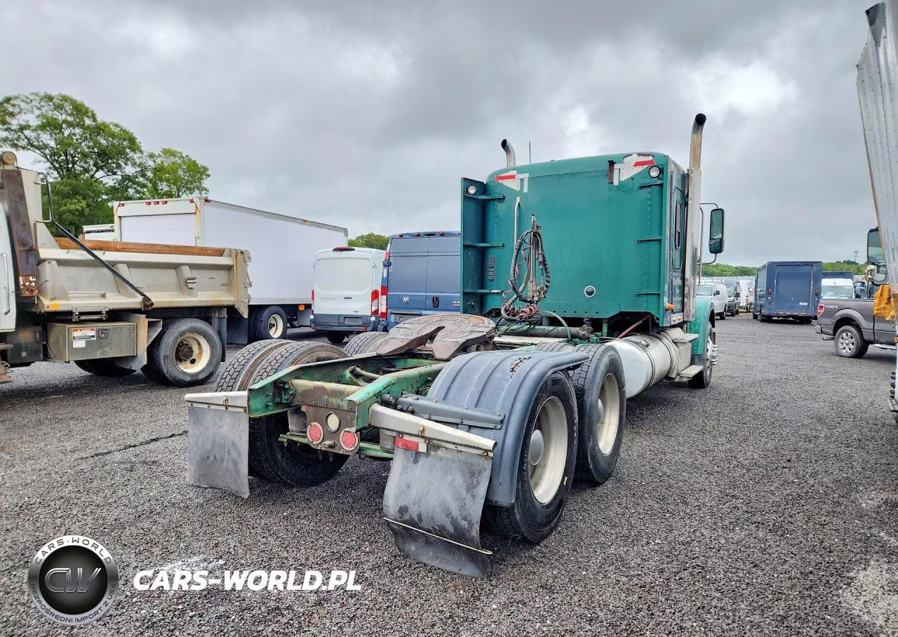 2013 Freightliner Coronado Semi Truck VIN:1FUJGNDRXDDBX4092 - 3