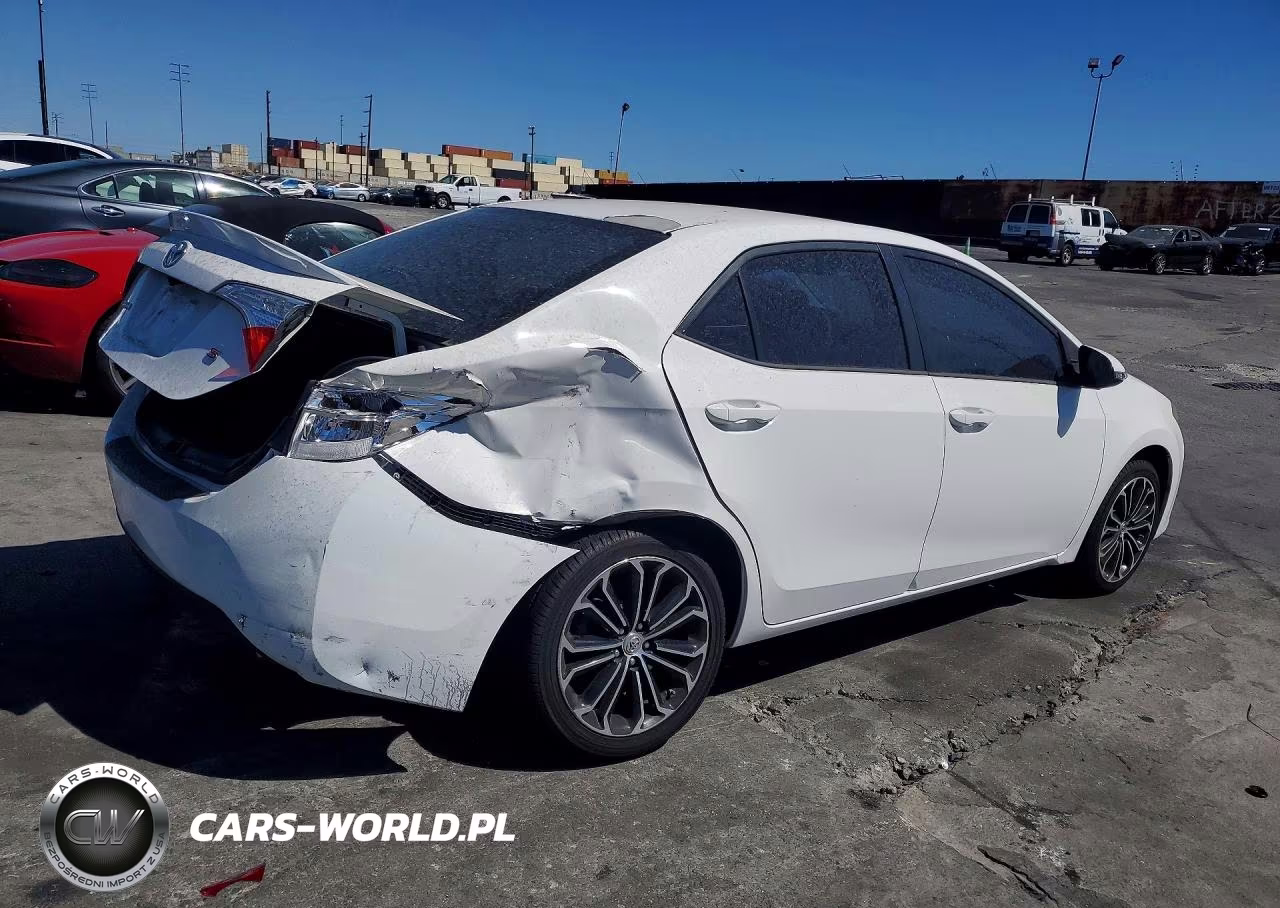 2015 Toyota Corolla S Plus VIN:5YFBURHE7FP216492 - 3