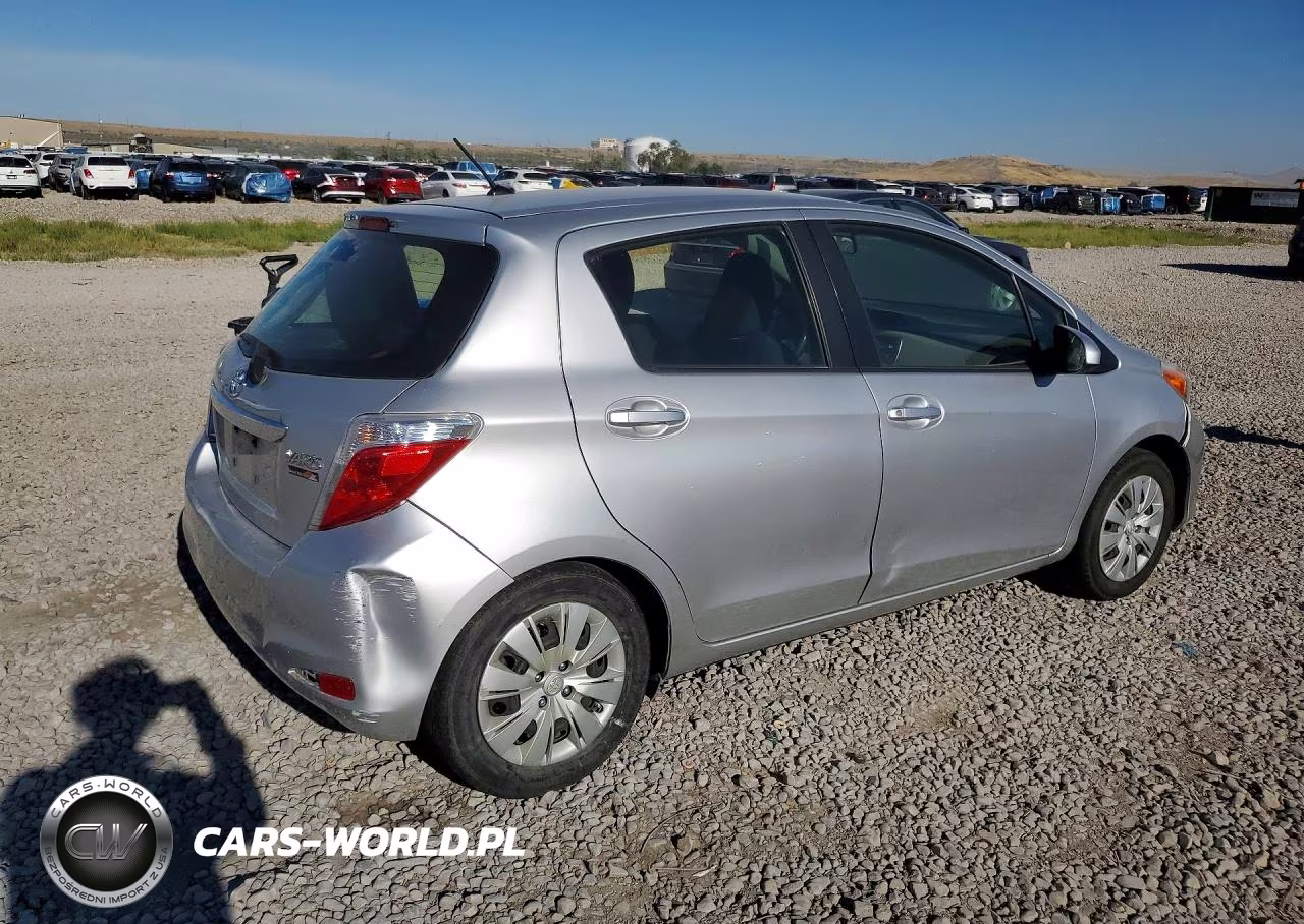 2012 Toyota Yaris 5-Door L VIN:JTDKTUD34CD528732 - 3