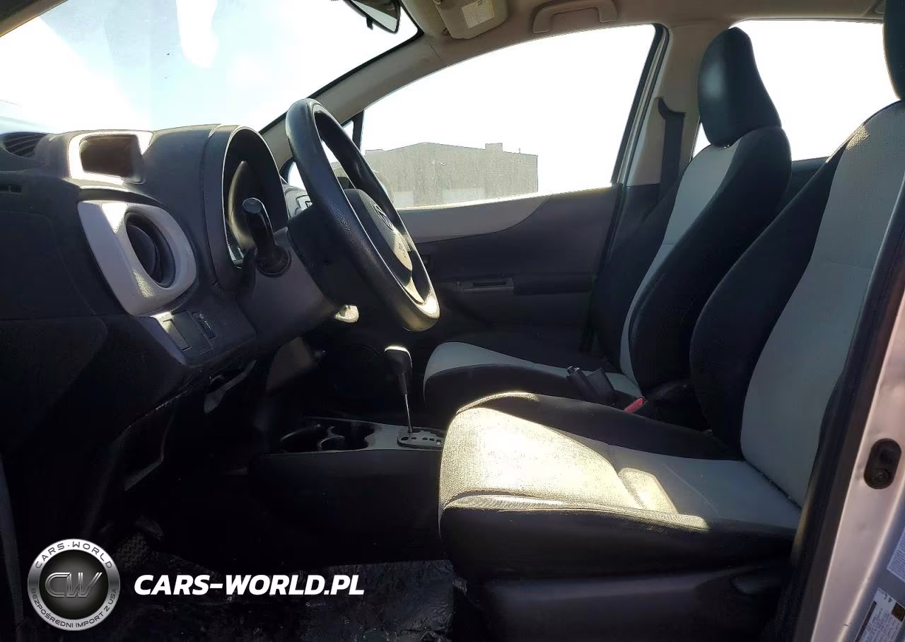 2012 Toyota Yaris 5-Door L VIN:JTDKTUD34CD528732 - 7