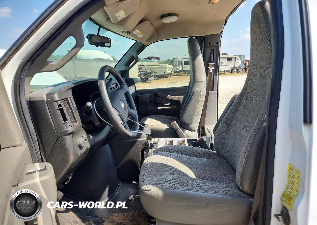 2020 Chevrolet Express G3500 VIN:1GB3GRCG4L1269482 - 7