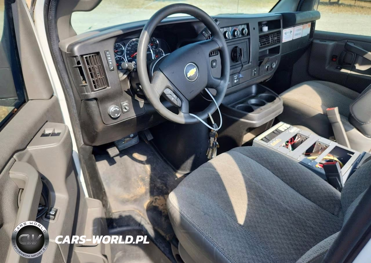 2020 Chevrolet Express G3500 VIN:1GB3GRCG4L1269482 - 8