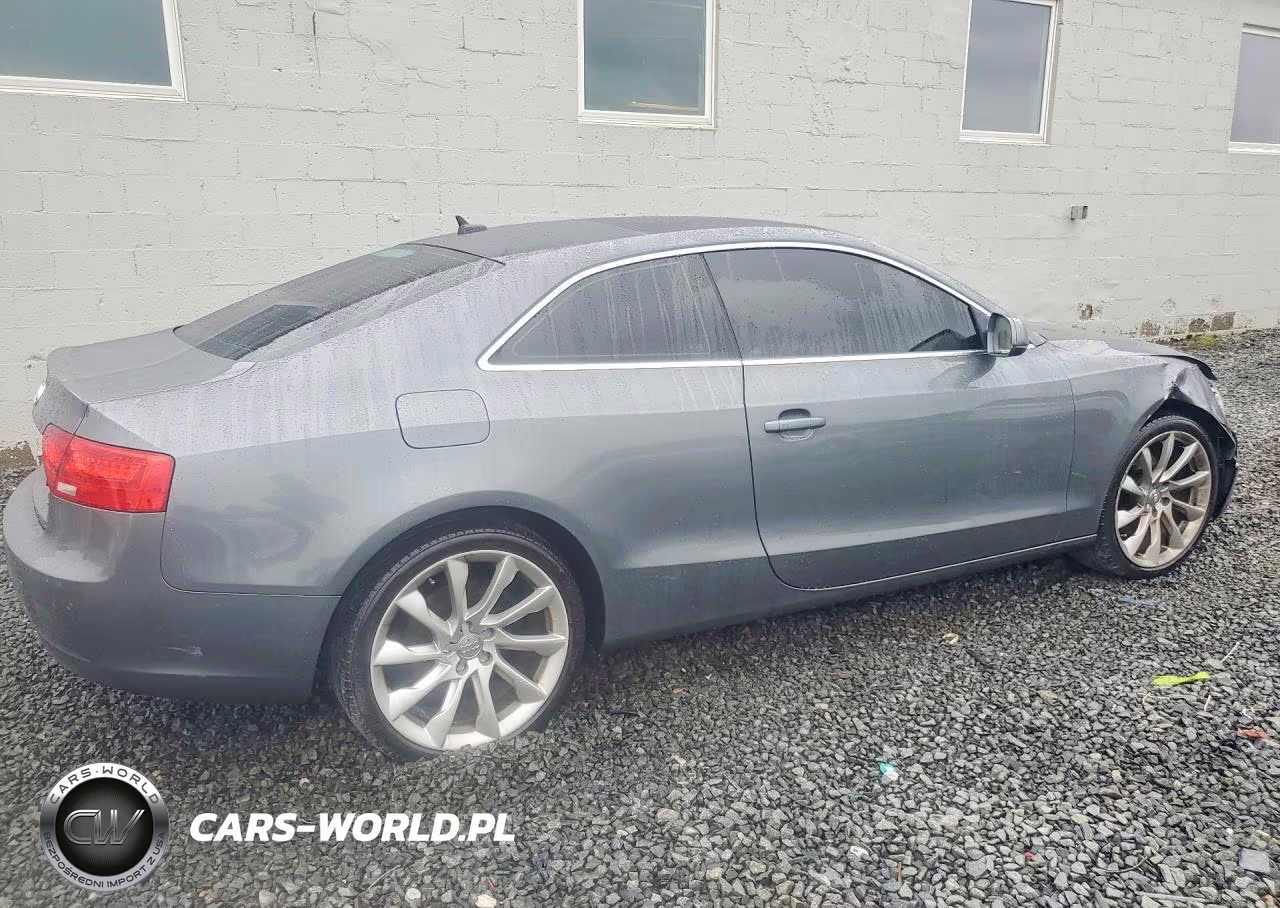 2013 Audi A5 Premium Plus VIN:WAULFAFR2DA066733 - 3