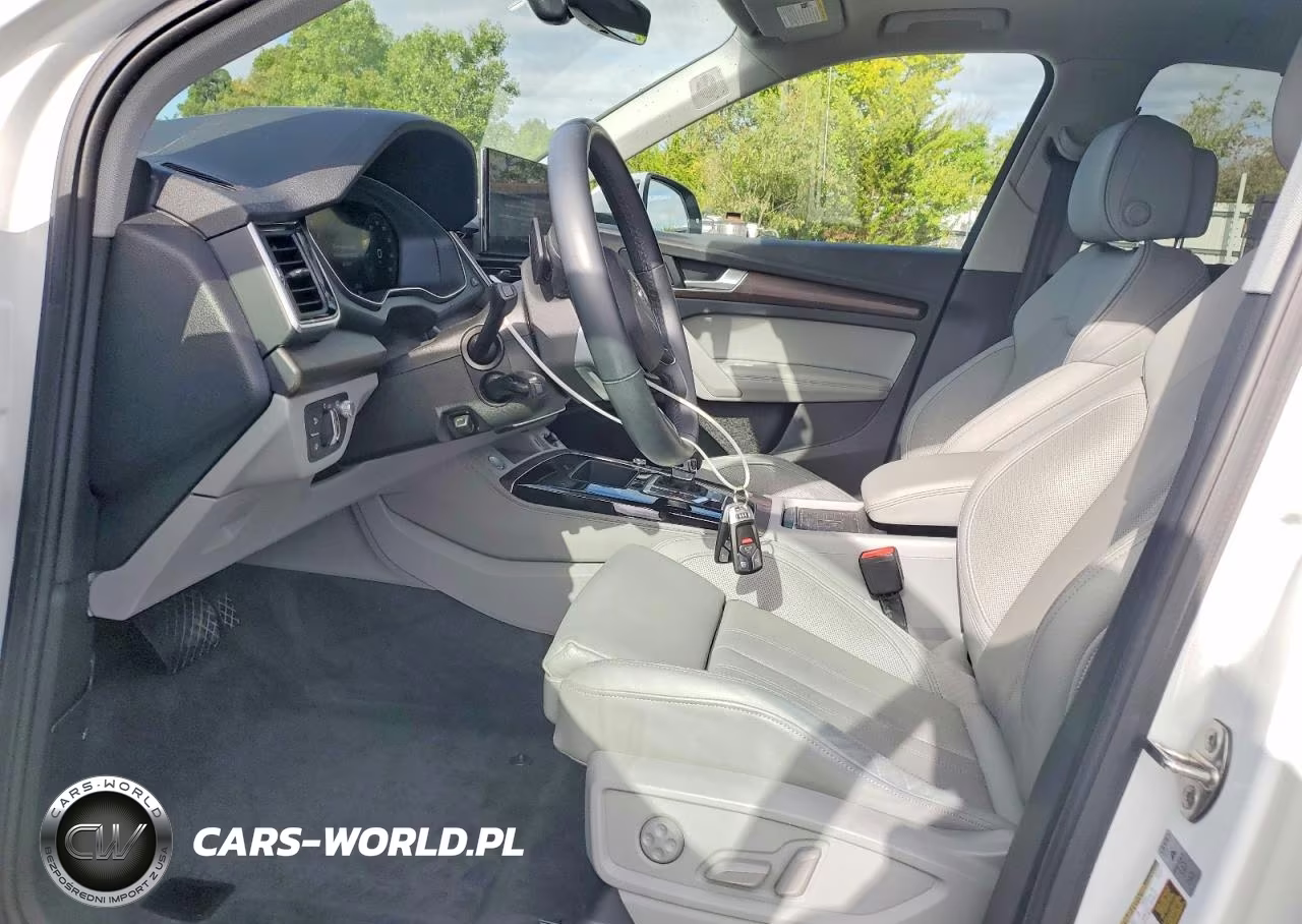 2025 Audi Q5 Prestige VIN:WA1CAAFY5M2056260 - 7