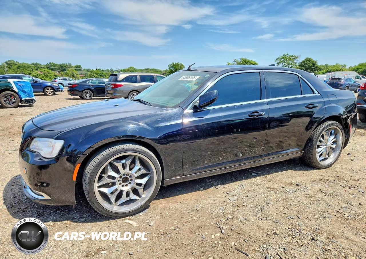 2015 Chrysler 300 Limited – zdjęcie 1 z 12