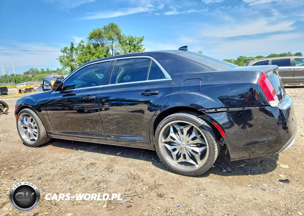 2015 Chrysler 300 Limited VIN:2C3CCARG1FH923221 - 2