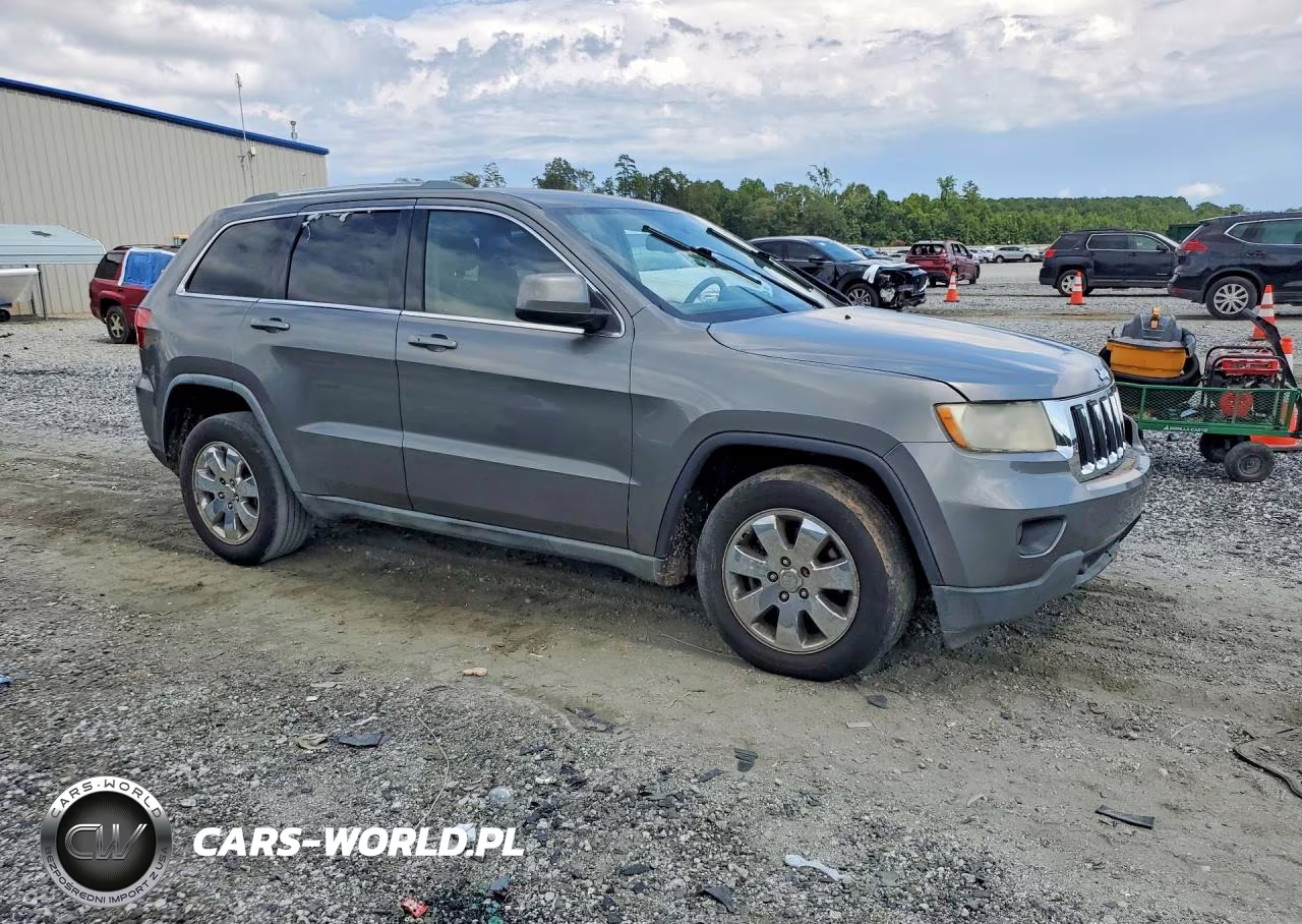 2012 Jeep Grand Cherokee Laredo VIN:1C4RJFAT2CC211316 - 4