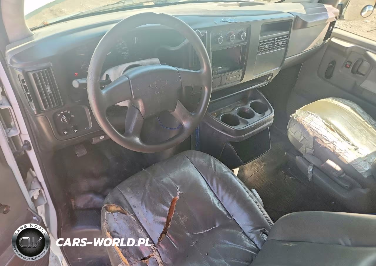2007 Chevrolet Express G1500 VIN:1GCFG15X371129615 - 8