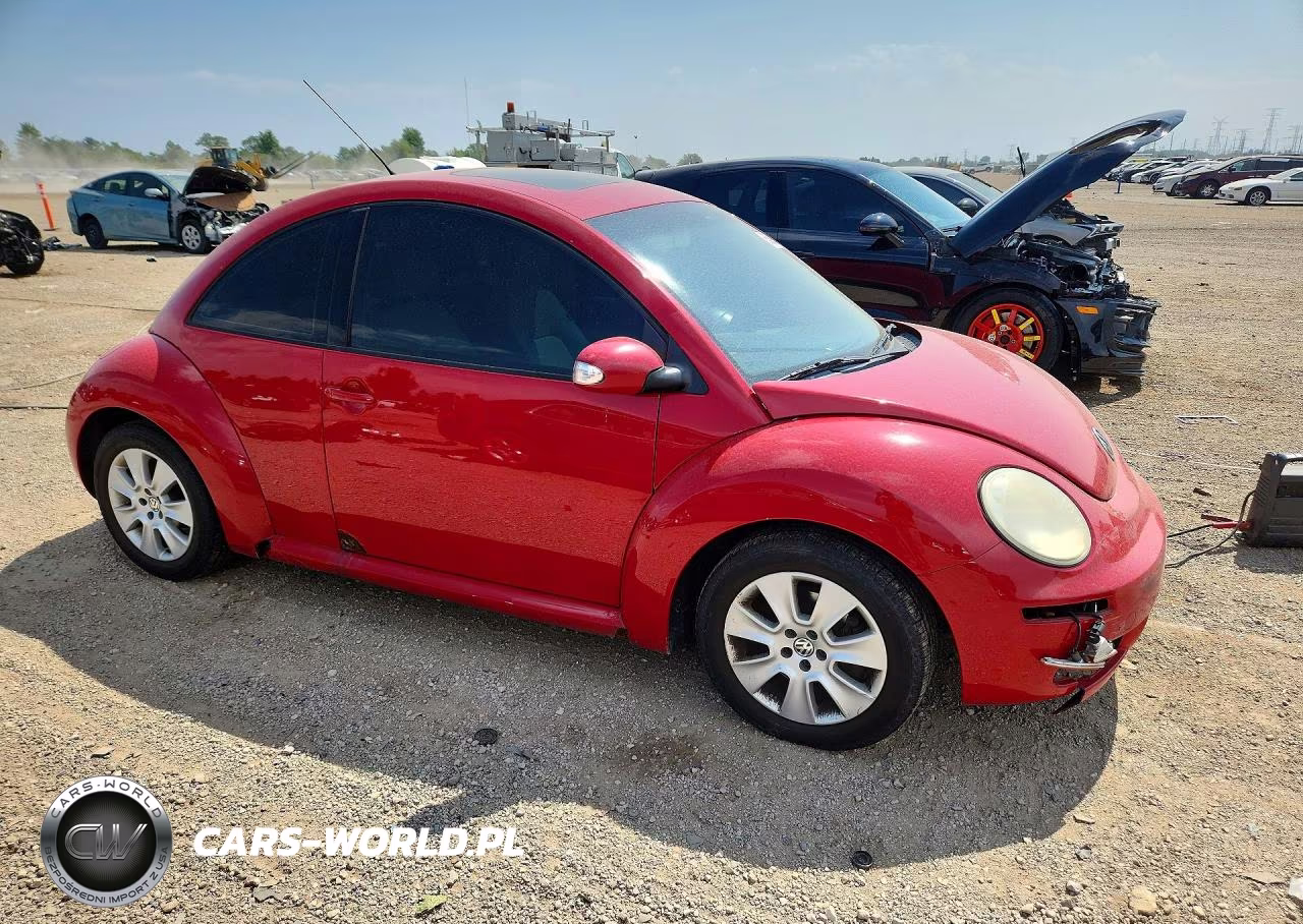 2008 Volkswagen New Beetle S VIN:3VWRW31C88M500719 - 4