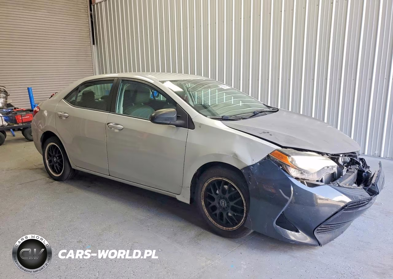 2017 Toyota Corolla L VIN:5YFBURHEXHP722790 - 4