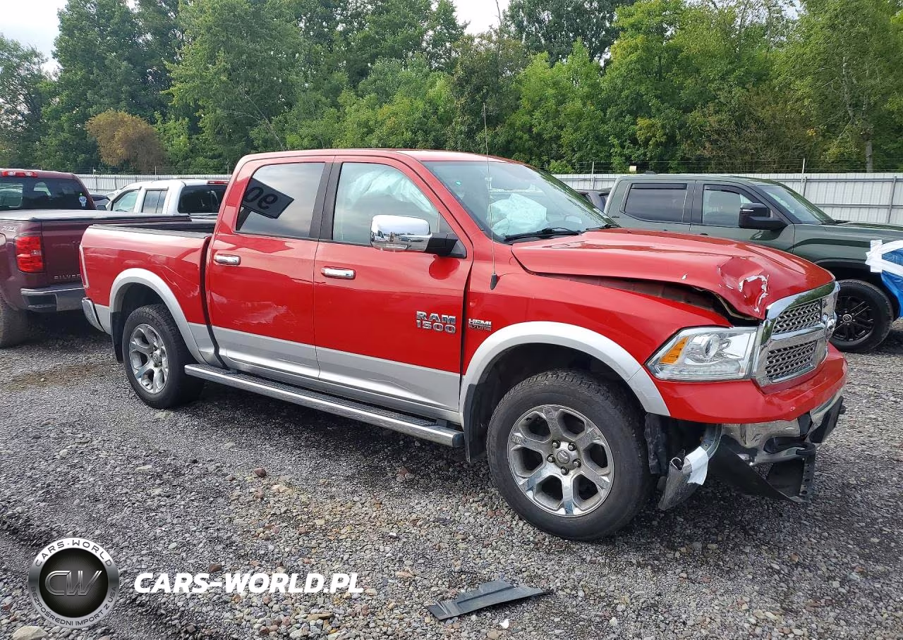 2016 Ram 1500 Laramie VIN:1C6RR7NT4GS151597 - 4