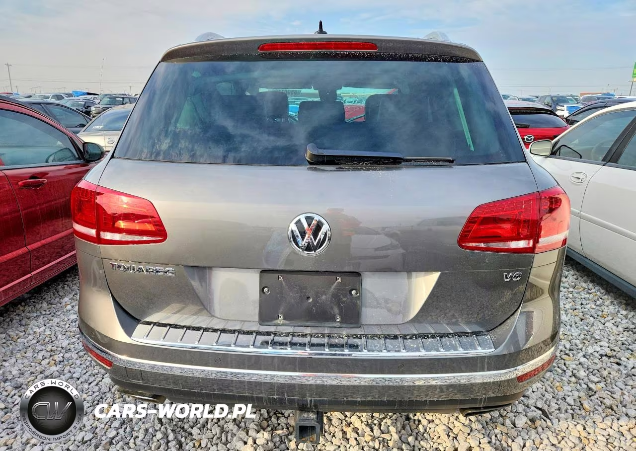 2016 Volkswagen Touareg Sport VIN:WVGEF9BP7GD010493 - 6