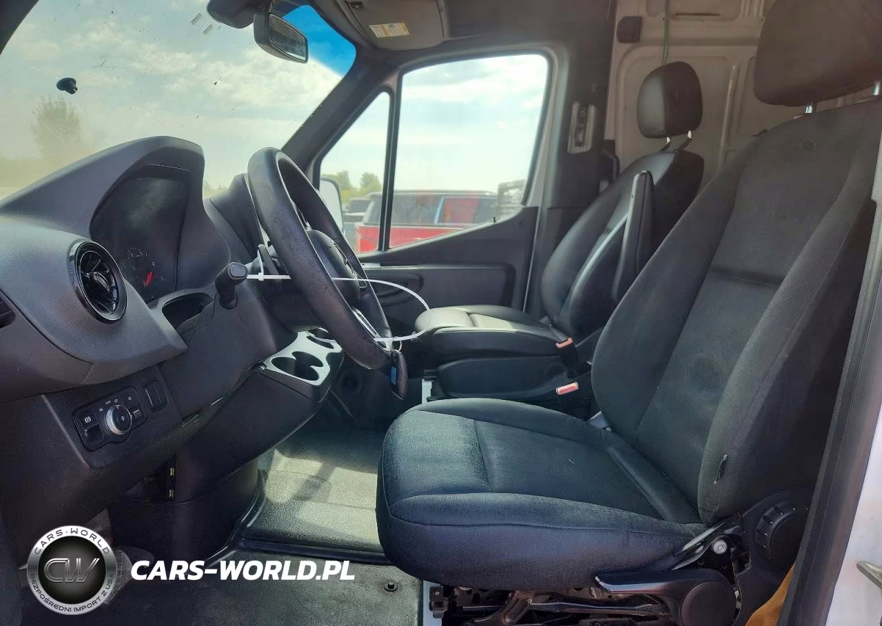 2020 Mercedes-Benz Sprinter 2500 Delivery Van VIN:W1W4ECHY8LT036721 - 7