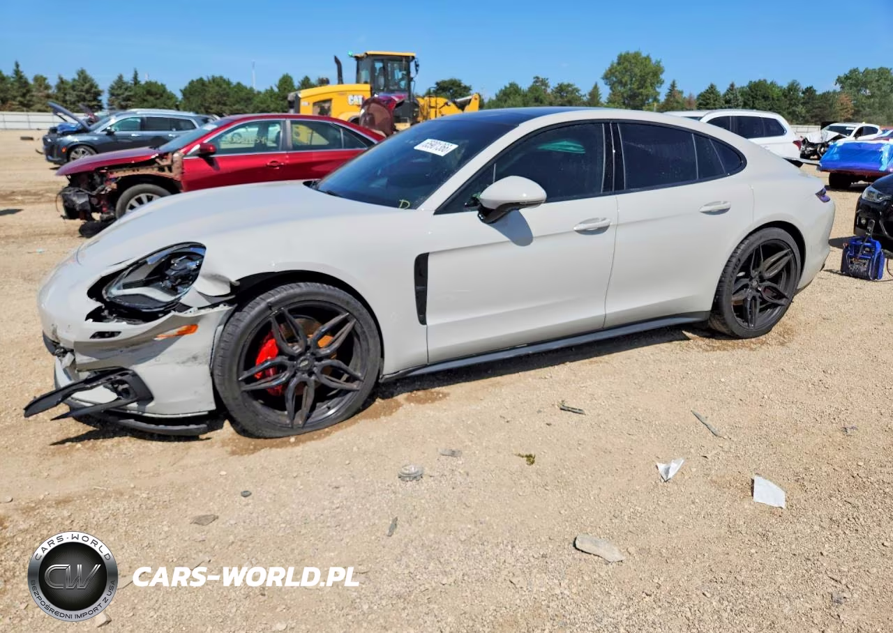 2018 Porsche Panamera 4S