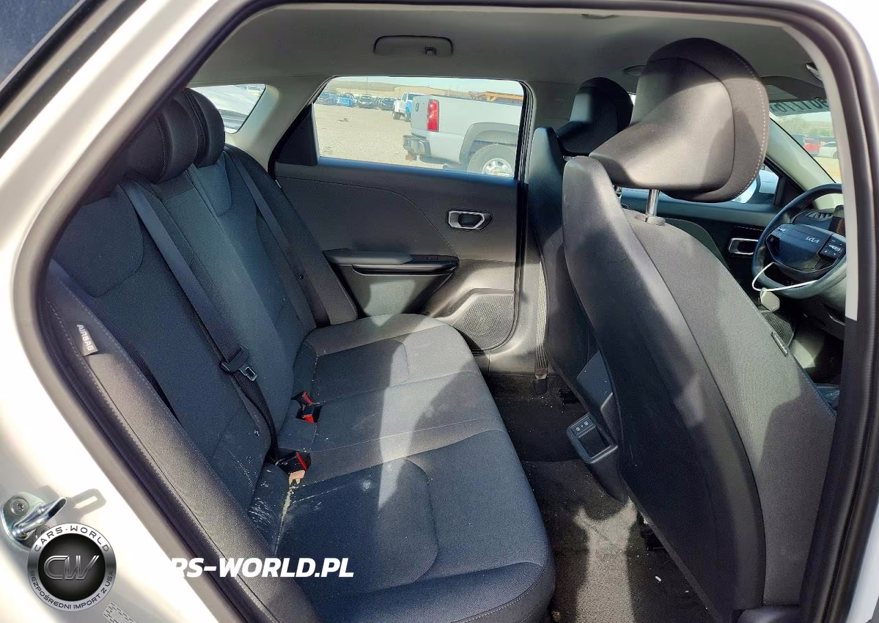 2025 Kia K4 Lx VIN:3KPFT4DE2SE004513 - 10