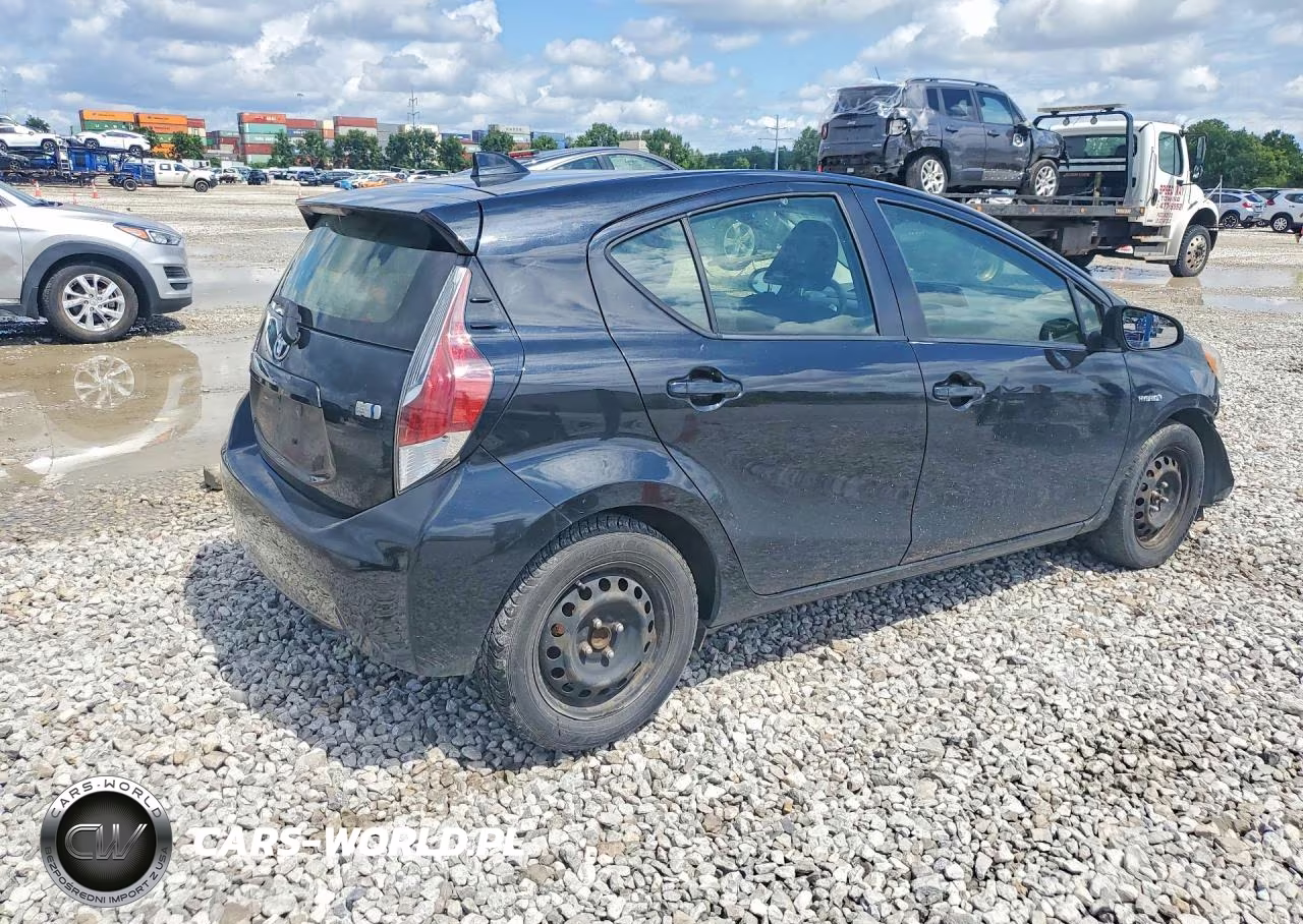 2016 Toyota Prius C Two VIN:JTDKDTB31G1124708 - 3