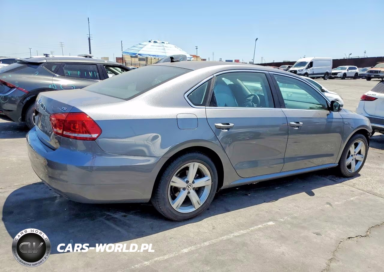 2015 Volkswagen Passat S VIN:1VWAT7A33FC113412 - 3