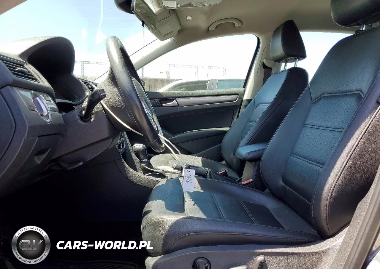 2015 Volkswagen Passat S VIN:1VWAT7A33FC113412 - 7