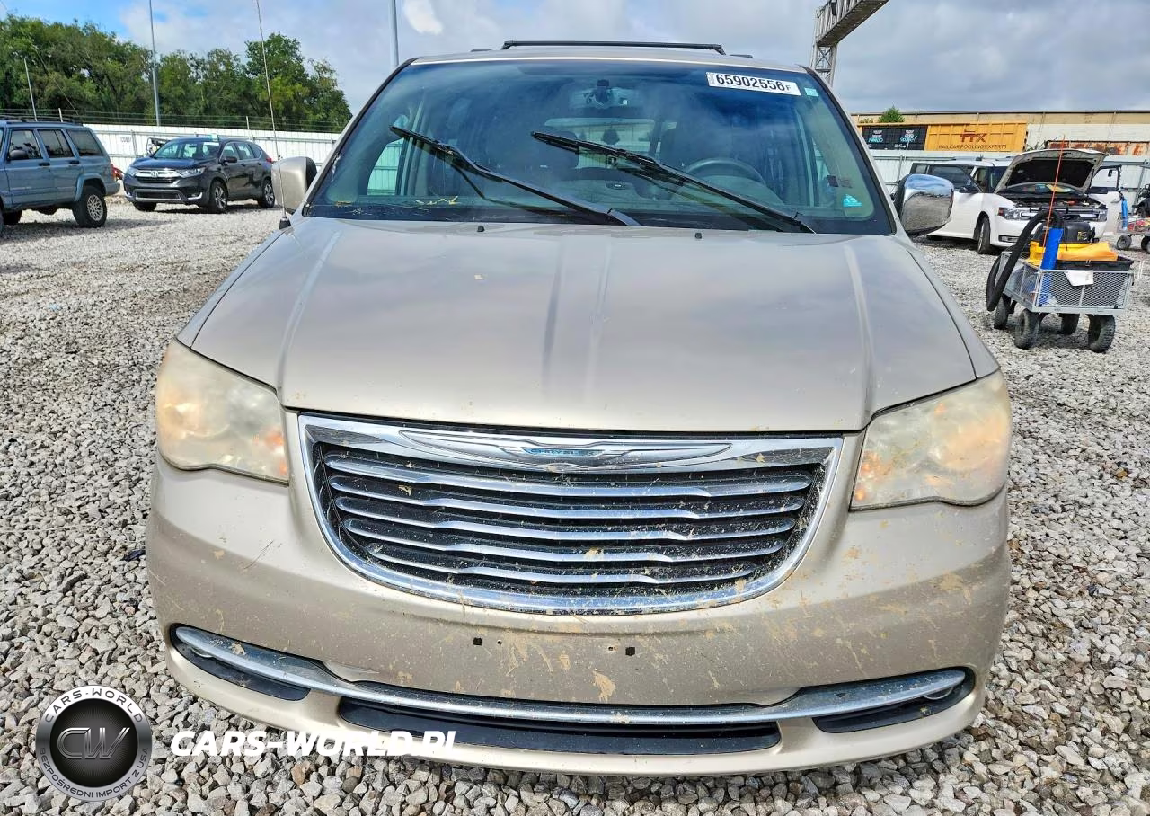 2013 Chrysler Town & Country Touring VIN:2C4RC1BG7DR625280 - 5