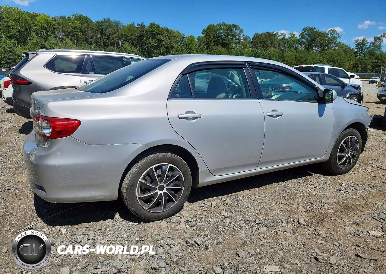 2013 Toyota Corolla Le VIN:2T1BU4EE5DC969734 - 3