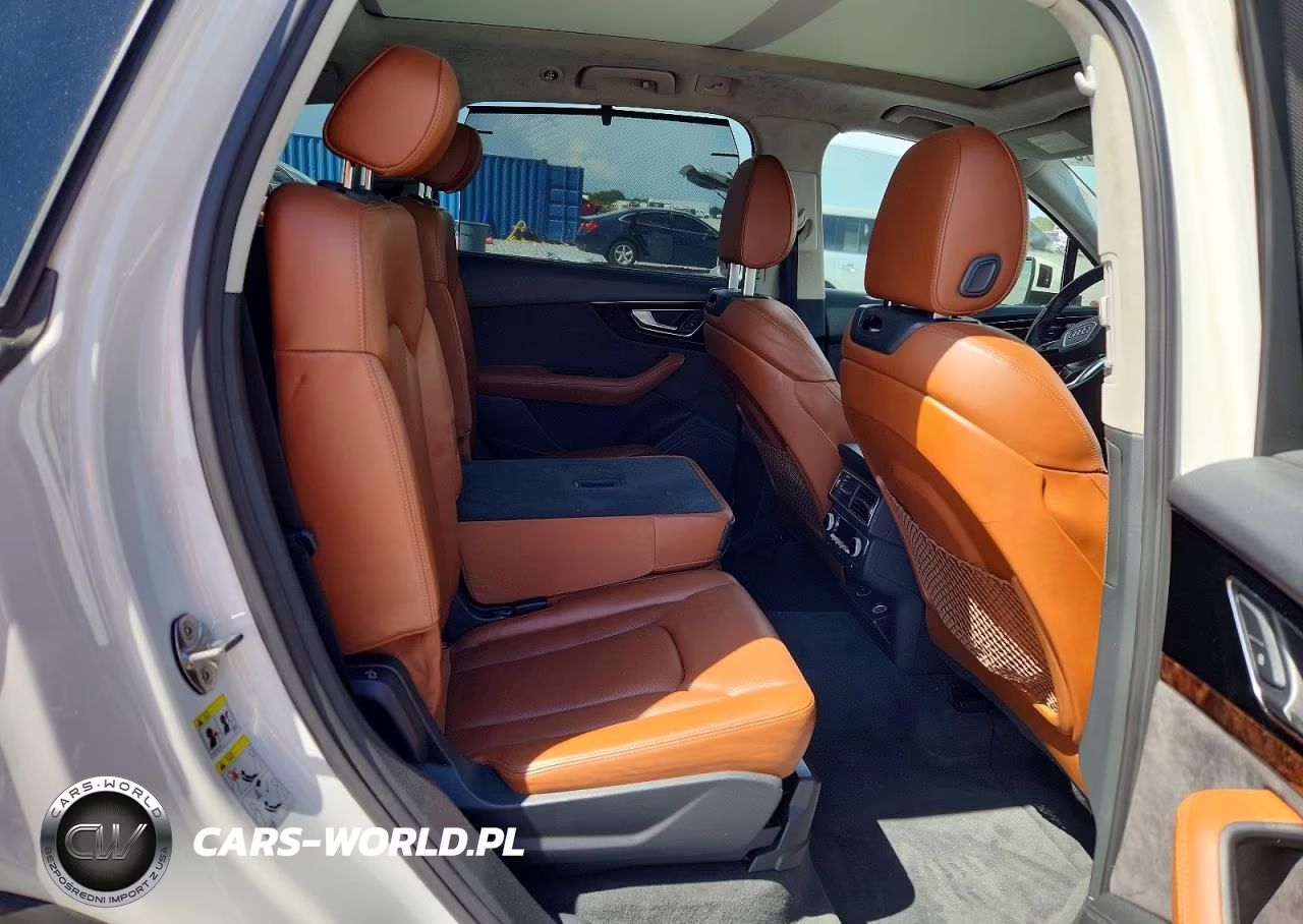 2017 Audi Q7 Prestige VIN:WA1VAAF76HD056178 - 10