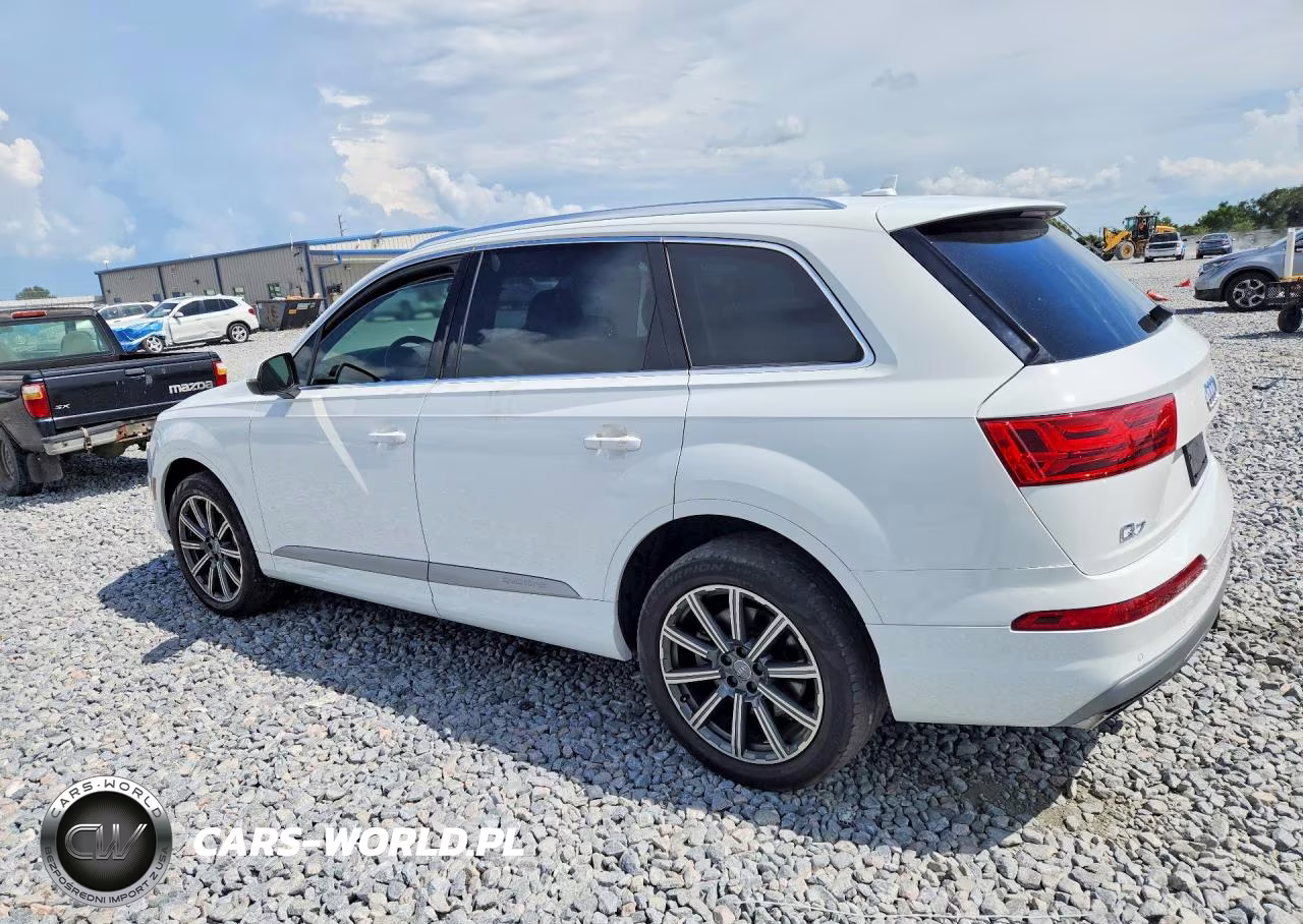 2017 Audi Q7 Prestige VIN:WA1VAAF76HD056178 - 2