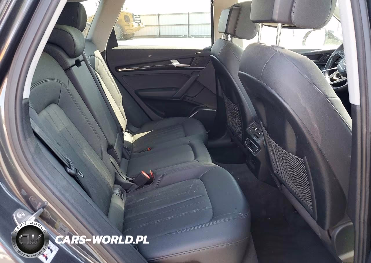 2020 Audi Q5 Premium VIN:WA1ANAFY4L2044420 - 11