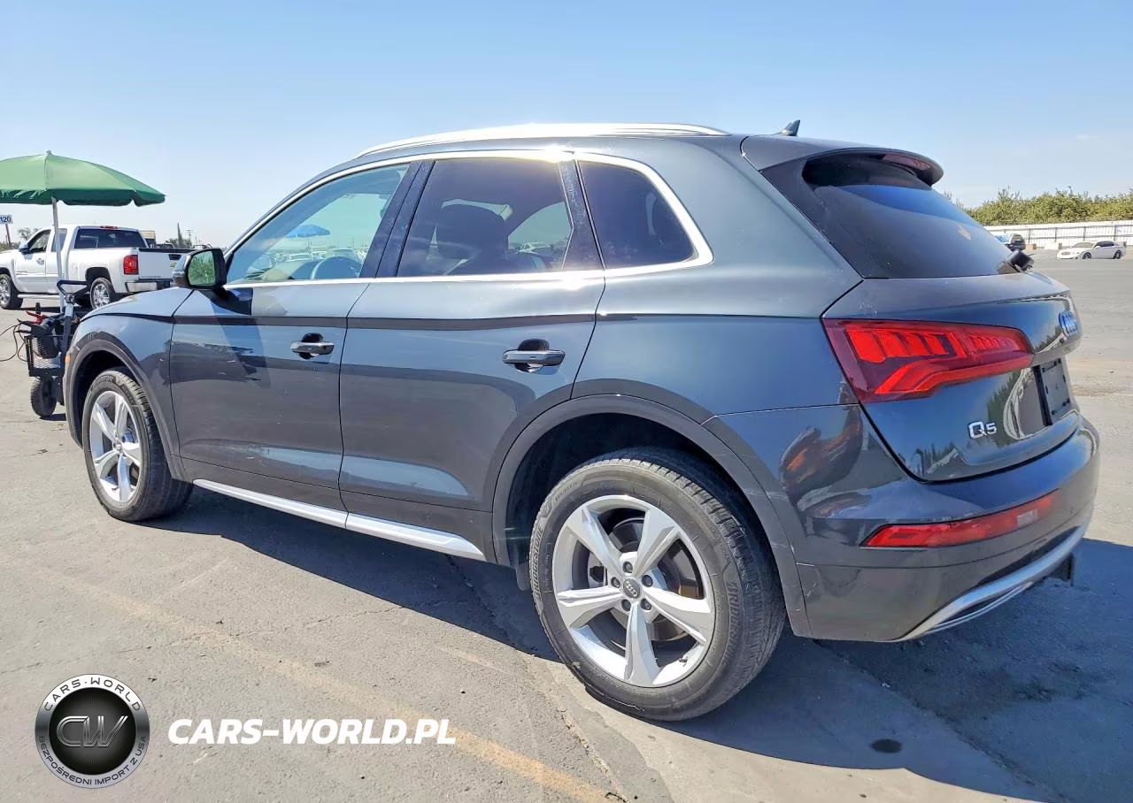 2020 Audi Q5 Premium VIN:WA1ANAFY4L2044420 - 2