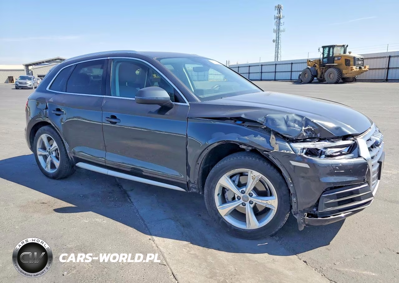 2020 Audi Q5 Premium VIN:WA1ANAFY4L2044420 - 4