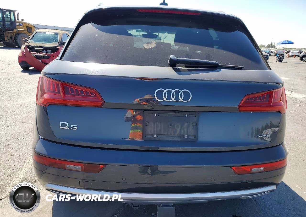 2020 Audi Q5 Premium VIN:WA1ANAFY4L2044420 - 6