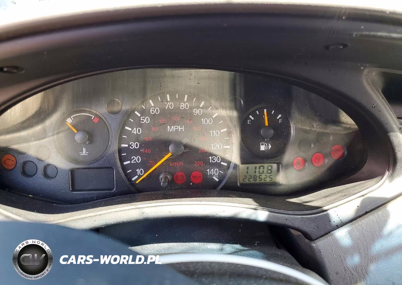 2004 Ford Focus VIN:1FAFP33P34W176453 - 9