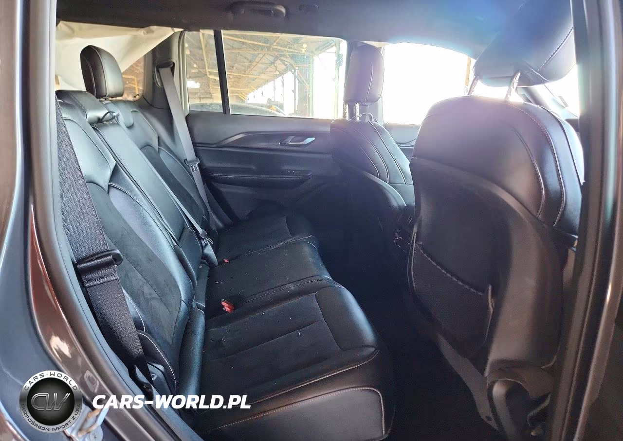 2024 Jeep Grand Cherokee Laredo VIN:1C4RJGAG0R8606311 - 11