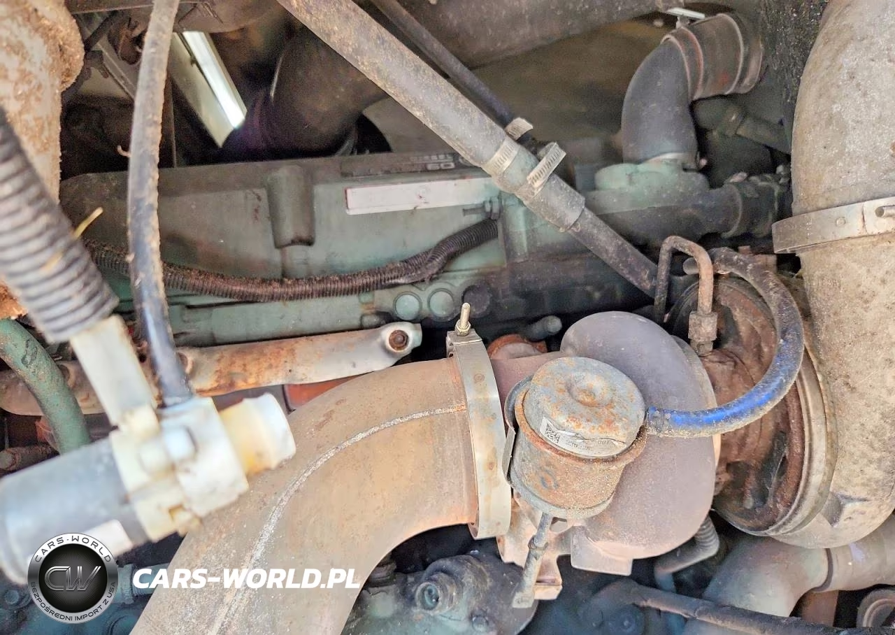 1999 International 9400 Semi Truck VIN:2HSFHAMR9XC079583 - 11