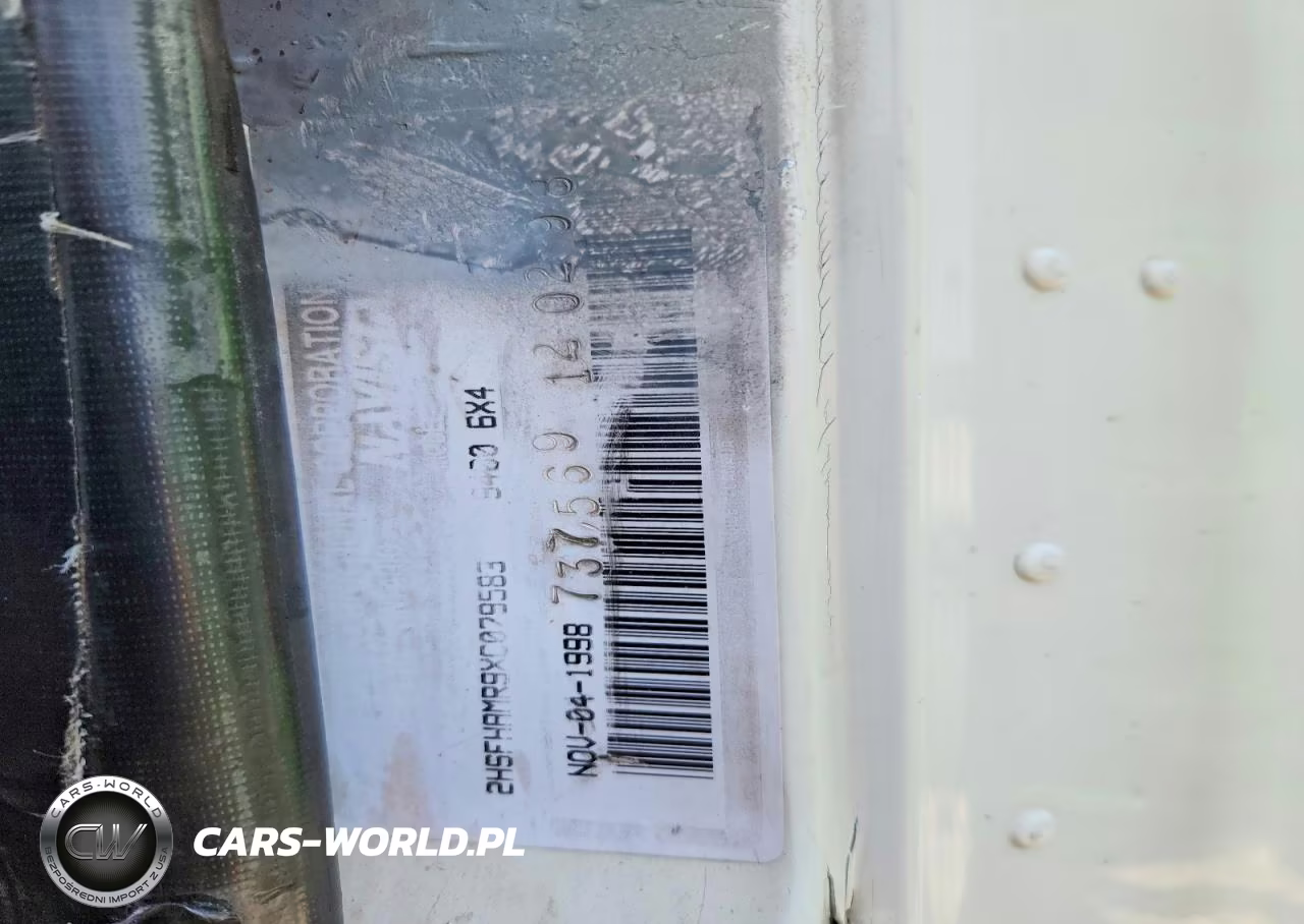 1999 International 9400 Semi Truck VIN:2HSFHAMR9XC079583 - 12