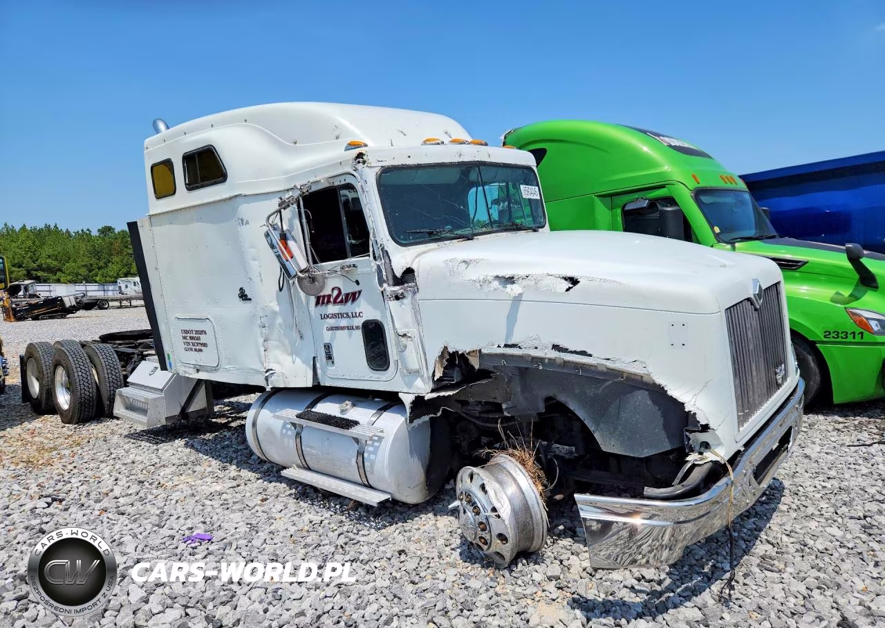 1999 International 9400 Semi Truck VIN:2HSFHAMR9XC079583 - 4