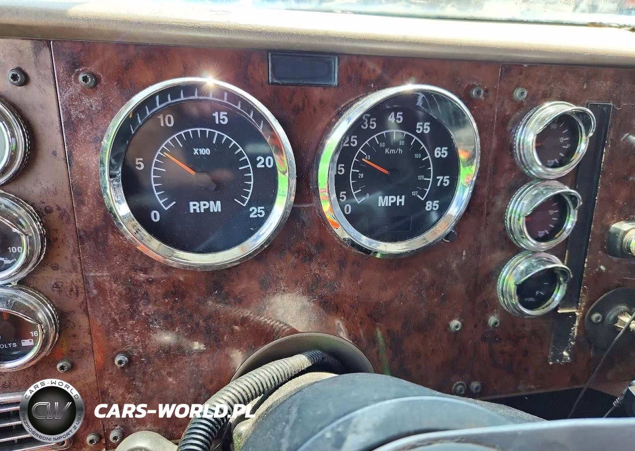1999 International 9400 Semi Truck VIN:2HSFHAMR9XC079583 - 9