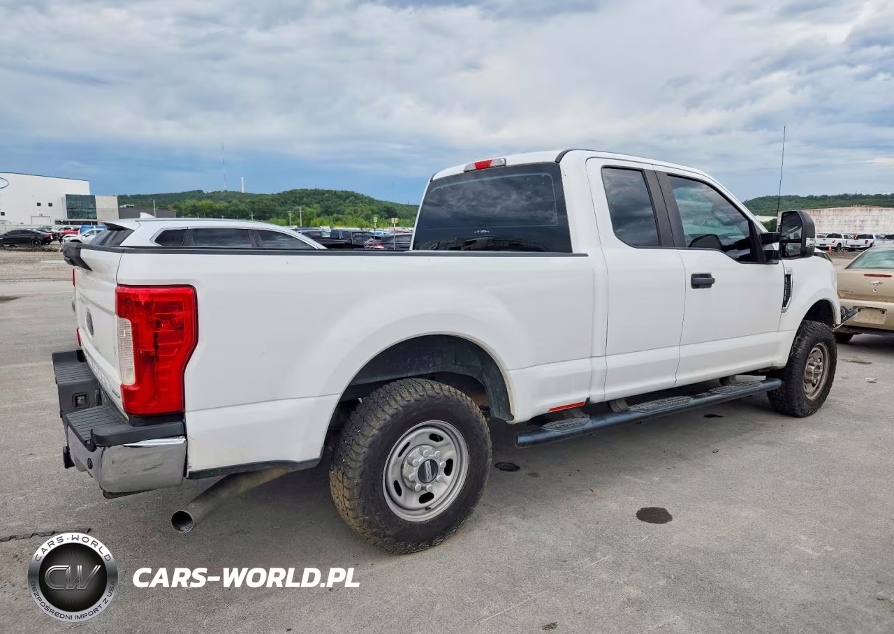 2019 Ford F250 Super Duty VIN:1FT7X2A60KEC46920 - 3