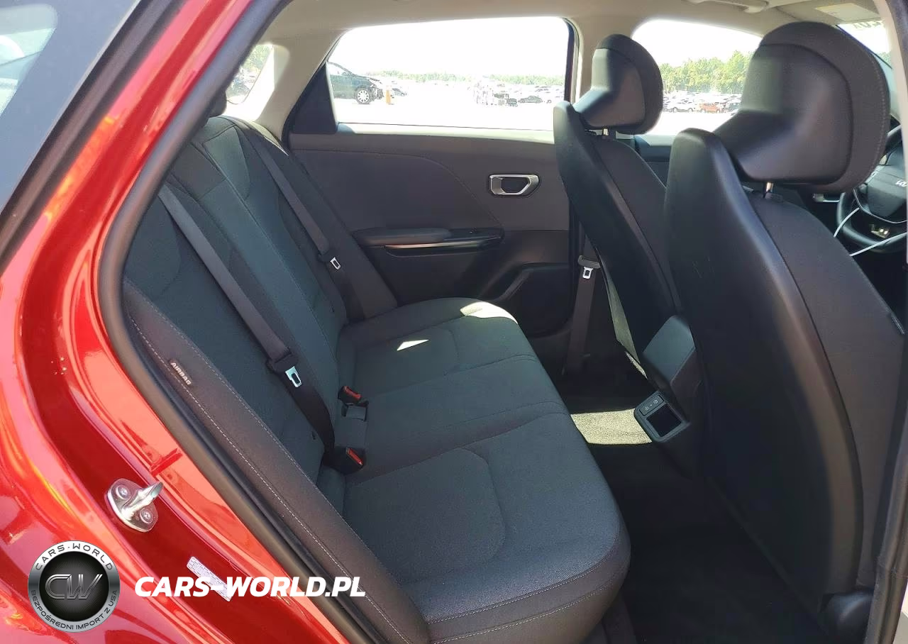 2025 Kia K4 Lxs VIN:3KPFT4DEXSE104780 - 10