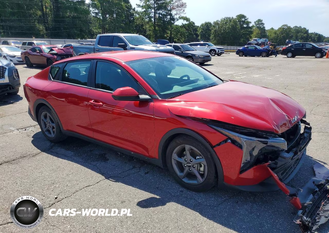 2025 Kia K4 Lxs VIN:3KPFT4DEXSE104780 - 4