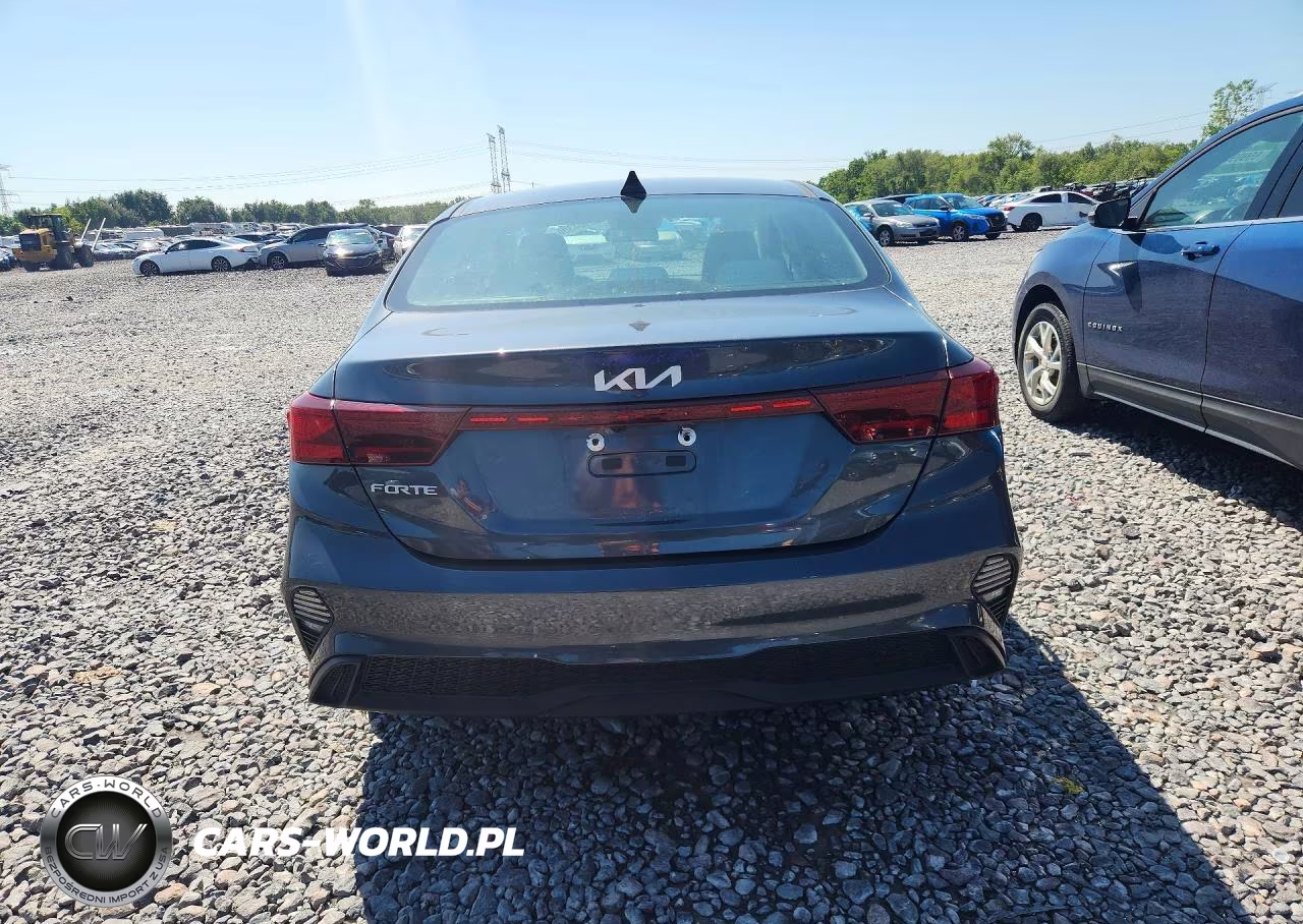2022 Kia Forte Lxs VIN:3KPF24AD2NE433640 - 6