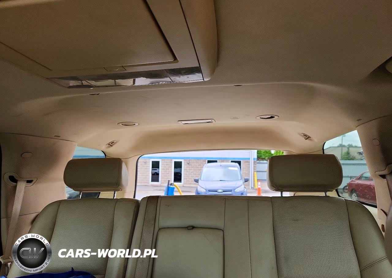 2008 Cadillac Escalade Luxury VIN:1GYFK63868R160734 - 10