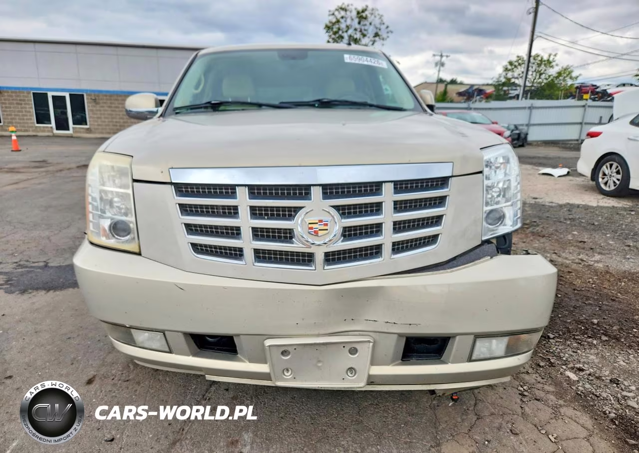 2008 Cadillac Escalade Luxury VIN:1GYFK63868R160734 - 5
