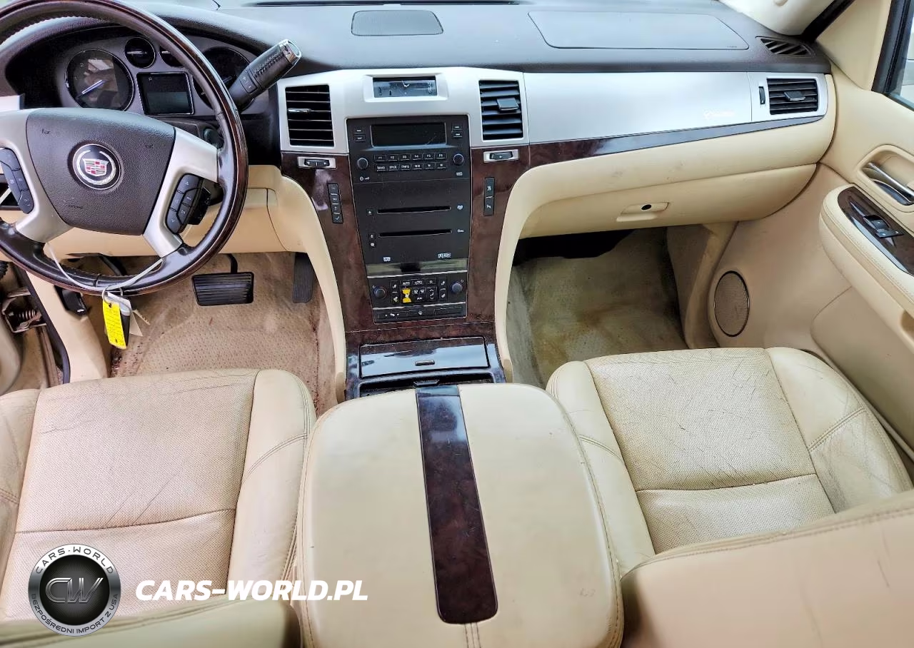 2008 Cadillac Escalade Luxury VIN:1GYFK63868R160734 - 8