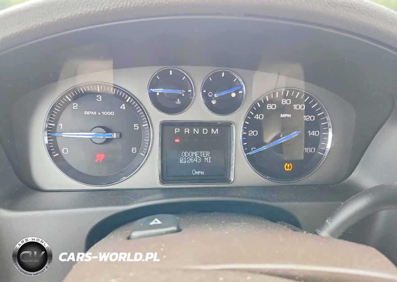 2008 Cadillac Escalade Luxury VIN:1GYFK63868R160734 - 9