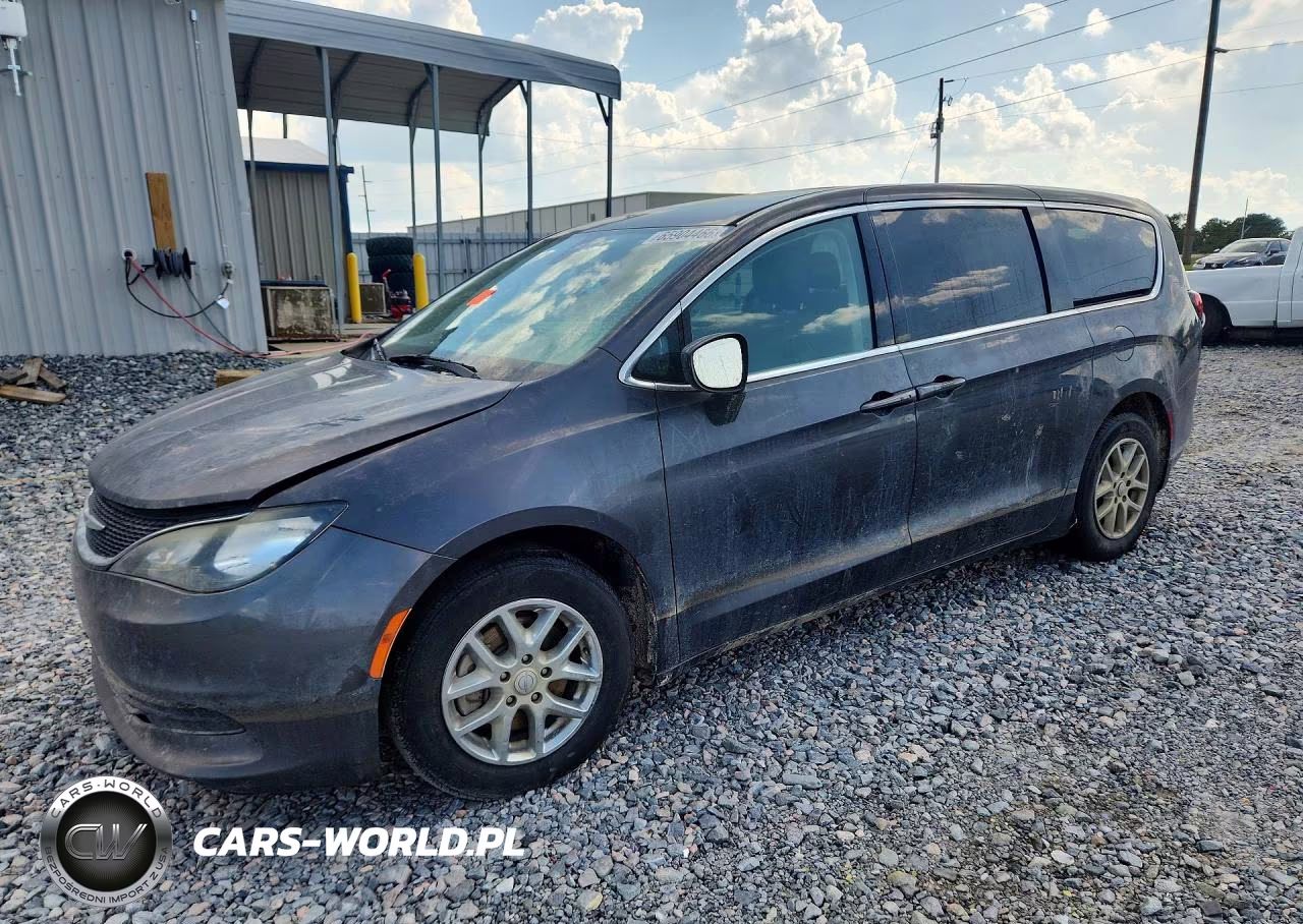 2020 Chrysler Voyager Lx