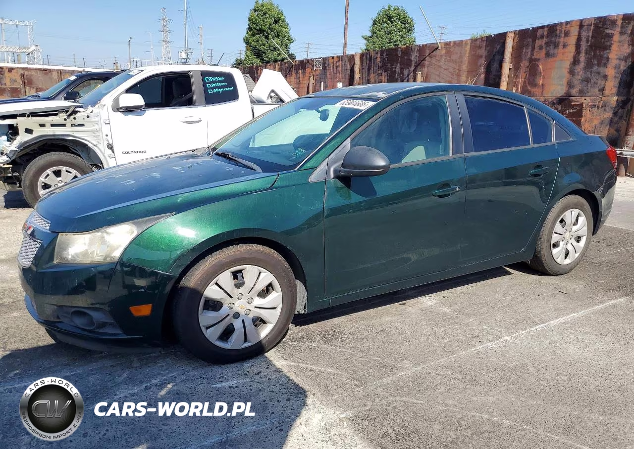2014 Chevrolet Cruze Ls – zdjęcie 1 z 12