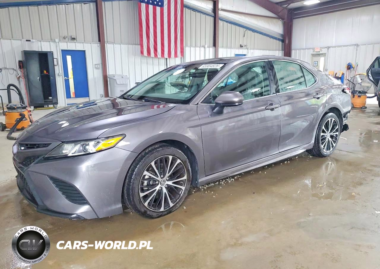 2018 Toyota Camry Se – zdjęcie 1 z 13