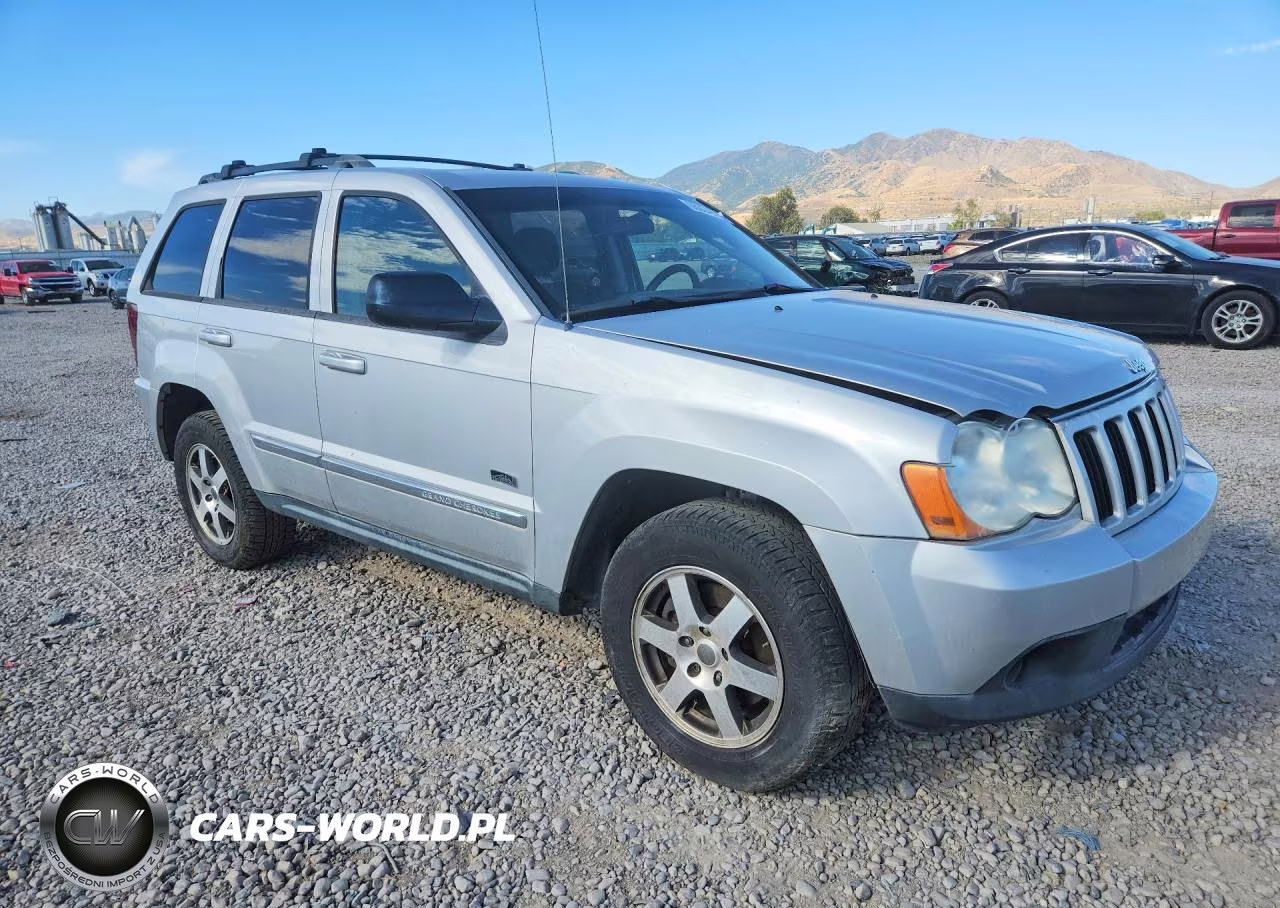 2009 Jeep Grand Cherokee Laredo VIN:1J8GR48K89C549550 - 4