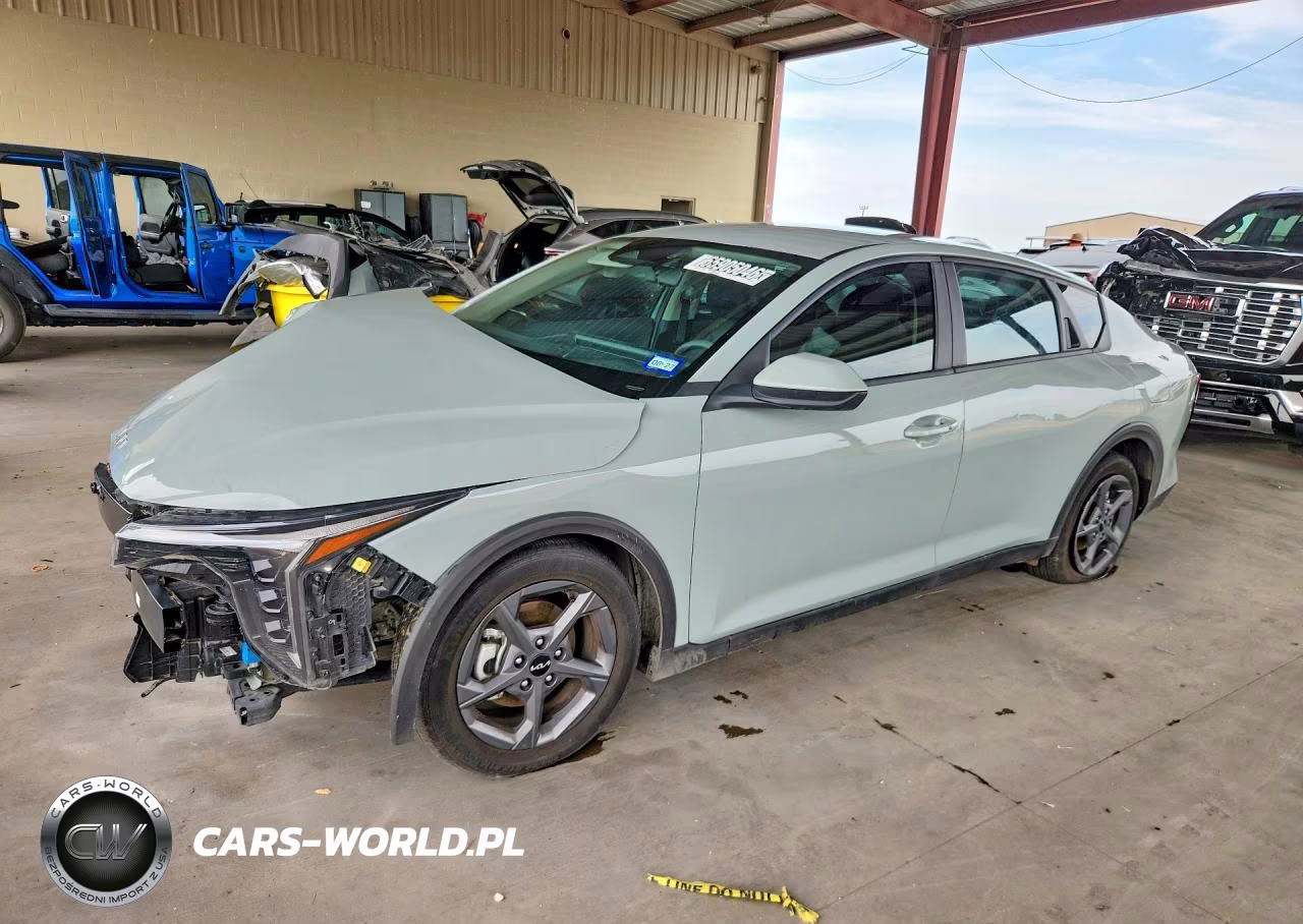 2025 Kia K4 Lxs VIN:3KPFT4DE2SE181756 - 1