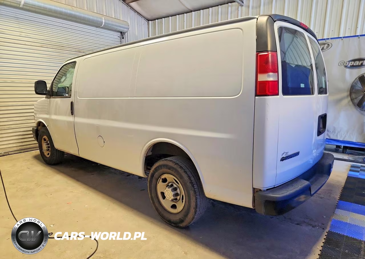 2018 Chevrolet Express 2500 Cargo Delivery Van VIN:1GCWGAFP6J1216625 - 2